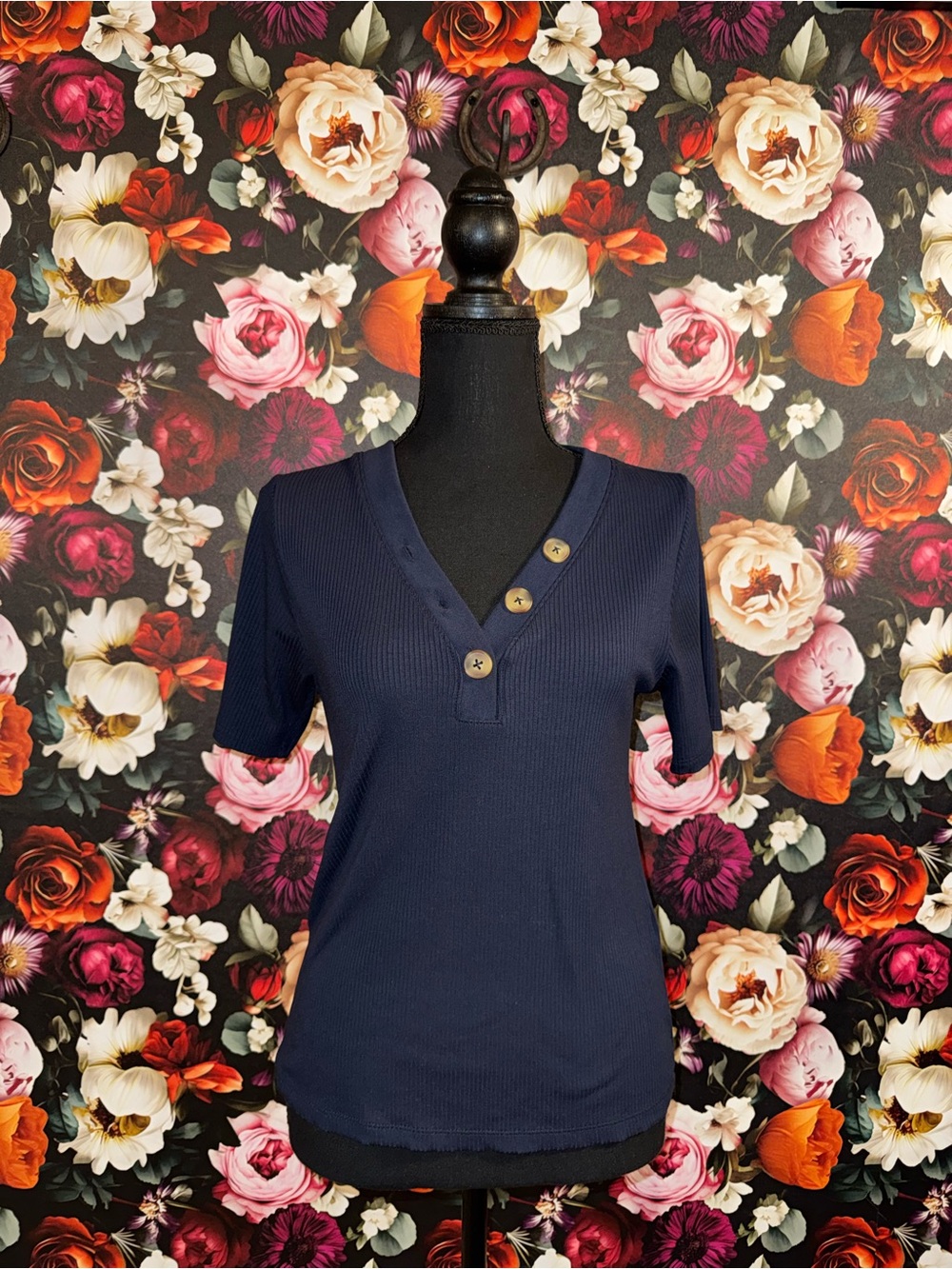 Banana Republic Dark Navy Ribbed Short-Sleeve Henley Top, Medium